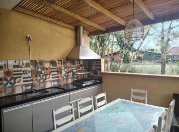 Casa de 3 quartos, São Sebastião · Casa em condomínio próximo a praia e próximo a região central a venda em Juquehy!