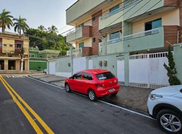 Casa triplex em bairro tranquilo, tudo perto e próximo de saída para a Dutra. C · Alugo casa em bairro tranquilo e com excelente infraestrutura.