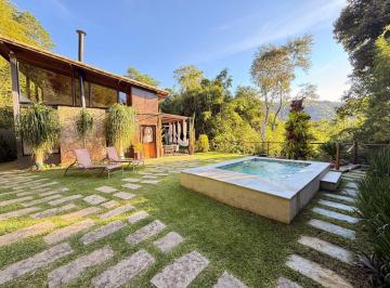 Casa de 4 quartos, Petrópolis · Casa à venda dentro de condomínio em Pedro do Rio