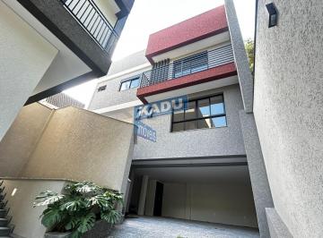 Casa · 212m² · 2 Quartos · 2 Vagas · Arquitetura contemporânea, localização privilegiad