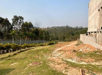 Terreno , Santana de Parnaíba · Oportunidade de Esquina
com vista no Itahyê

475m2
Levíssimo declive
Vista para mata

R$ 1.280.000