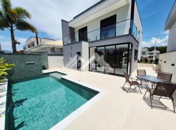 Casa · 218m² · 4 Quartos · 4 Vagas · Casa em Peruíbe