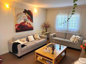 Casa · 215m² · 4 Quartos · 4 Vagas · Casa 4 Quartos com 2 Suítes e 215m² - Jardim Tarumã