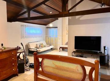 Casa · 215m² · 4 Quartos · 4 Vagas · Casa 4 Quartos com 2 Suítes e 215m² - Jardim Tarumã