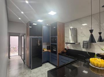 Casa · 200m² · 2 Quartos · 2 Vagas · Casa com 2 Suítes Ótima Localização em Itupeva - R$790.000