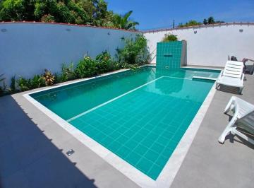 Casa de 3 quartos, Itanhaém · Casa na praia com piscina e 3 quartos em Itanhaém.