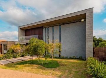 202605111837417117.jpg · Casa para Venda em Carapicuíba, Granja Viana, 4 dormitórios, 4 suítes, 7 banheiros, 8 vagas