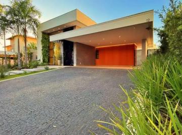 Casa · 210m² · 3 Quartos · 4 Vagas · Casa 3 Suítes, 210 m² c/ Lazer à Venda no Condomínio Privillege
