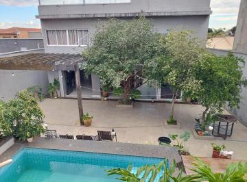Casa · 330m² · 4 Quartos · 3 Vagas · Casa 4 Quartos para Venda no Setor Gentil Meireles - Goiânia