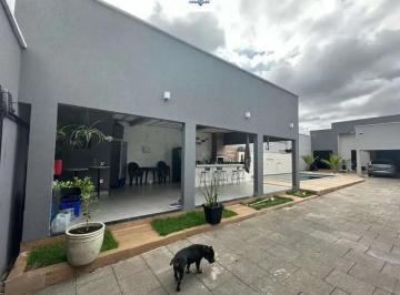 Casa · 338m² · 2 Quartos · 2 Vagas · Casa de 2 Quartos (2 Suítes) à Venda no Residencial Alvarenga - Senador Canedo/GO