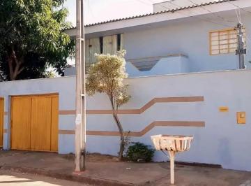 Casa · 230m² · 4 Quartos · 4 Vagas · Casa à venda no bairro Centro em Abadia de Goiás/GO