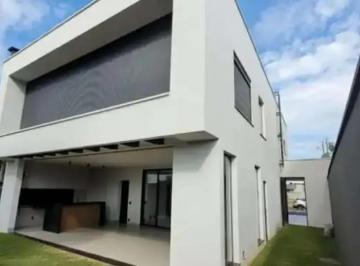 Casa · 286m² · 4 Quartos · 4 Vagas · Sobrado de Alto Padrão no Condomínio Parqville Pinheiros - Aparecida de Goiânia-GO