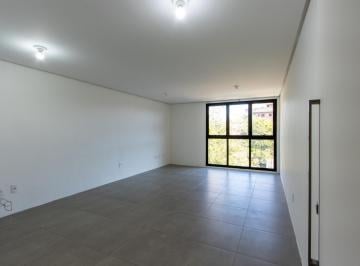 Casa · 32m² · 1 Quarto · 1 Vaga · Sala comercial com vaga coberta!