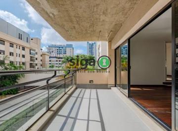 Apartamento · 240m² · 3 Quartos · 3 Vagas · Oportunidade rara no Real Parque: 240m² em rua tranquila e arborizada
