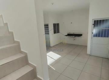 Sala e cozinha · Casa em condomínio à venda, com 3 quartos (1 suíte), 75 m², próximo ao Novo Horizonte, zona leste de