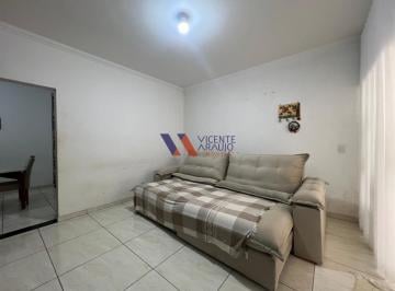 Sala · Casa Geminada com Espaço Gourmet, Ducha e Mobilia Completa 