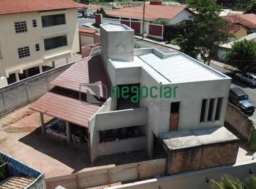 Casa · 193m² · 3 Quartos · 2 Vagas · OPORTUNIDADE PARA QUEM DESEJA FINALIZAR E PERSONALIZAR O IMÓVEL DO SEU JEITO!