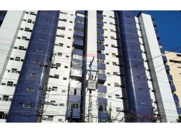 Apartamento · 282m² · 4 Quartos · 2 Vagas · Spacious 4-Bedroom Apartment with Panoramic Ocean Views in Boa Viagem