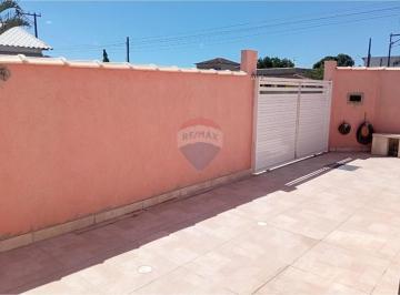 Casa · 54m² · 2 Quartos · 2 Vagas · "Linda Casa Moderna em Unamar, Cabo Frio - RJ"