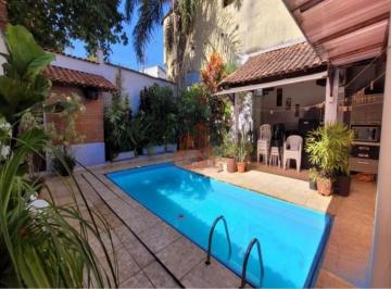 Casa · 111m² · 3 Quartos · 2 Vagas · Casa Assobradada com Piscina e Churrasqueira à Venda