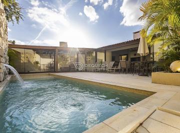 Casa · 343m² · 3 Quartos · 4 Vagas · Para quem valoriza conforto, elegância e qualidade