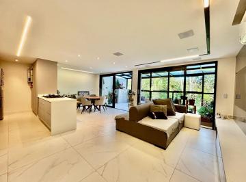 Casa · 194m² · 3 Quartos · 2 Vagas · Casa à venda - em Santa Felicidade