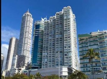 Apartamento · 192m² · 3 Quartos · 1 Vaga · Apartamento à venda - no Centro