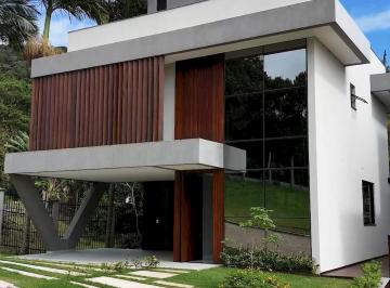 Casa · 339m² · 3 Quartos · 2 Vagas · Casa à venda - no Balneário Camboriú