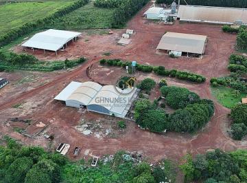 Infraestrutura completa de armazenamento com silo, secador, balança e escritório administrativo. · Fazenda em Água Boa MT | 9.132 ha | 5.750 ha em Soja