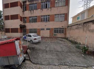0305c6608724dcaf49650fcb3b3636a3acc080c9 · Excelente apartamento  no Bairro de Fátima em Niterói com 2 quartos, sala, cozinha com armário, banh