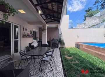 e04fbe7d688d8b991cb23e3652e96e12c1170c1c · Casa à venda em Cotia, Granja Viana, com 3 suítes, com 167 m², Condomínio Mirante da Glória