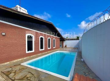 89352e1d262567c056566c0bf9a7f508537f531f · Casa no Guarujá, Praia da Enseada, com Piscina, Churrasqueira e 3 Suítes Climatizadas - Mercuri Imóv