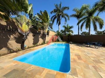 cab4615c52811c61c2b220cfc7e4aa5a4195fec6 · Casa de 350 m² no Fazenda Santa Lúcia em Americana/SP.