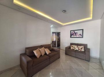 2448f14aa0a7778072a47b464f30174506005d6e · CASA RUA 12 VICENTE PIRES 3 QUARTOS PISCINA ÁREA GOURMET PERMUTA ARMÁRIOS NÃO FINANCIA