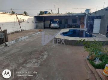 Casa de 2 quartos, Itanhaém · Casa com piscina e área gourmet em Itanhaém.