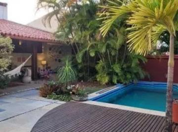 Casa de 3 quartos, São Roque · Casa com 220 m² e 3 quartos à venda em São Roque - SP
