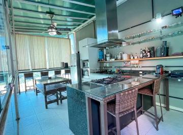 Casa · 550m² · 5 Quartos · 5 Vagas · Casa, 5 quartos, 2 suites, 5 vagas