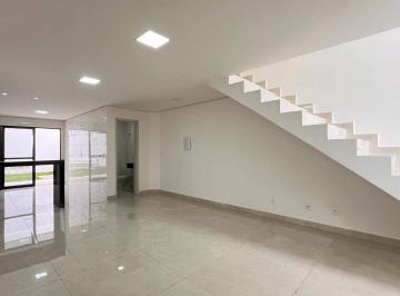 Casa · 215m² · 3 Quartos · 2 Vagas · Casa, 3 quartos, 1 suite, 2 vagas