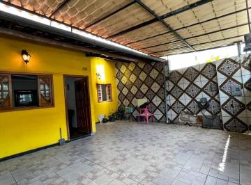Casa · 180m² · 3 Quartos · 2 Vagas · Casa, 3 quartos, 2 vagas