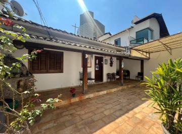 Casa · 220m² · 4 Quartos · 2 Vagas · Linda Casa à Venda em Serra, BH