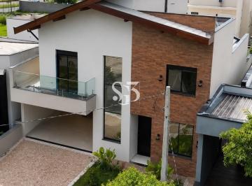Foto 01 · Casa de Alto Padrão: 3 suítes, 2 salas, 5 banheiros, 4 vagas, 210m². Sofisticação e conforto!