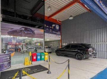 Comercial · 700m² · 20 Vagas · Galpão na Rua Bom Pastor, N. 2795 • 700 m²