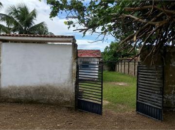 Casa · 450m² · 2 Quartos · 6 Vagas · Casa de Férias em Búzios: Lazer e Conforto