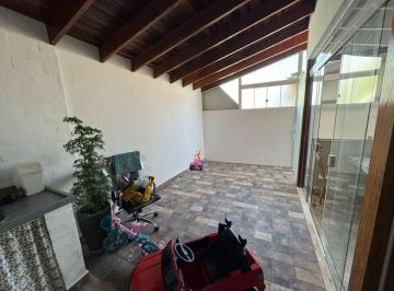 Casa de 3 quartos, São Roque · Casa com 3 quartos, 156 m² em Taboão para venda