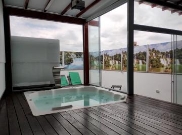 Casa de 2 quartos, São Paulo · Linda Casa com Jacuzzi - 2 Suítes, Garangem Carro Moto