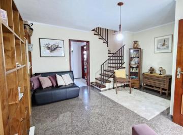5fe6fc42-99be-4e4a-b81e-16427c27ca3a · Versátil casa em condomínio para venda com 2 quartos, sendo 2 suítes, 97m²