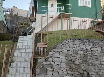 43621669_g.jpg ·
Duas Casas no bairro Petrópolis e com terreno com 306 m2