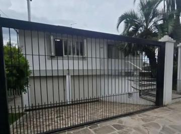 Casa · 260m² · 3 Quartos · 3 Vagas · 
                                Casa mobiliada no Bairro Universitário, com 260 m2 e com 3 dormitór