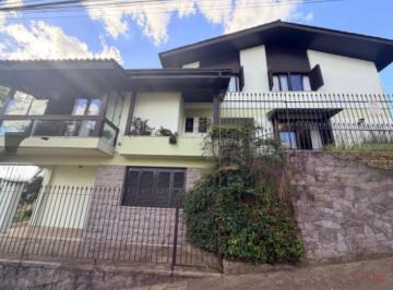 Casa · 305m² · 4 Quartos · 4 Vagas · 
                                Casa semimobiliada no Bairro cinquentenário, com 304,72 m2 e com 4 