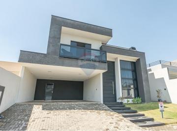Casa · 285m² · 4 Quartos · 4 Vagas · Casa Térrea com 4 quartos em condomínio fechado.